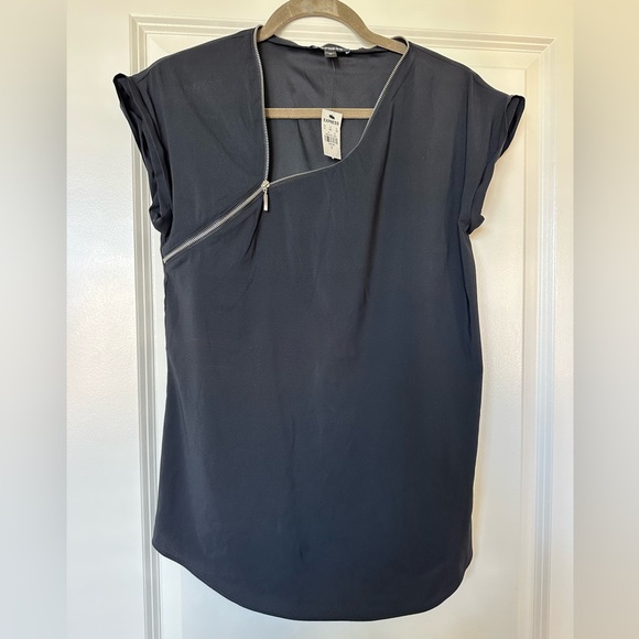 NWT Black short sleeved blouse - Picture 1 of 3